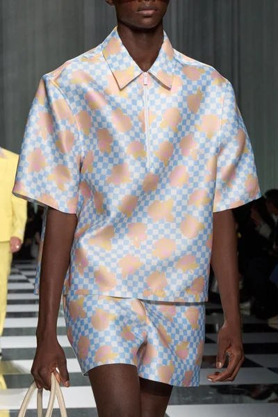 Look 147
